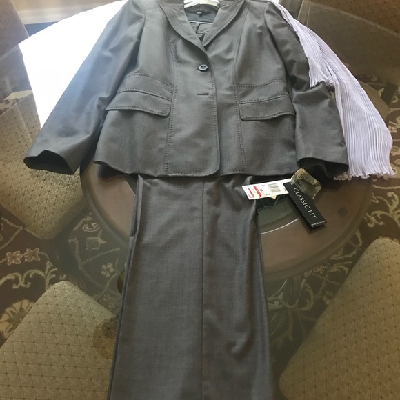 Women Anne Klein Pants Suit w Scarf  NWT Size 10 - Picture 1 of 6